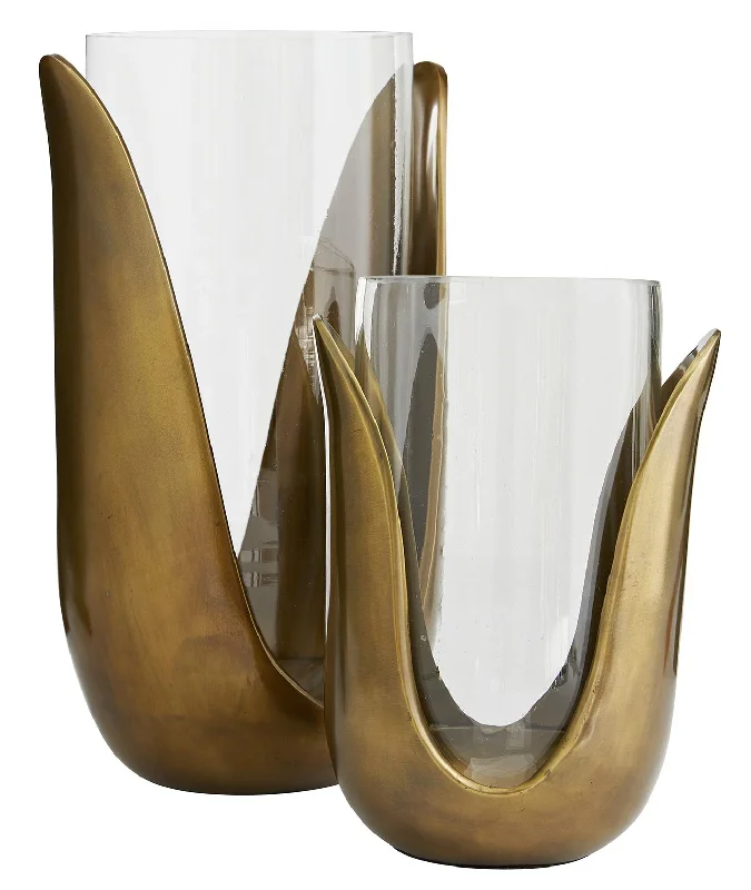 Track lighting for highlighting bookcasesSonia Vases Set of 2
